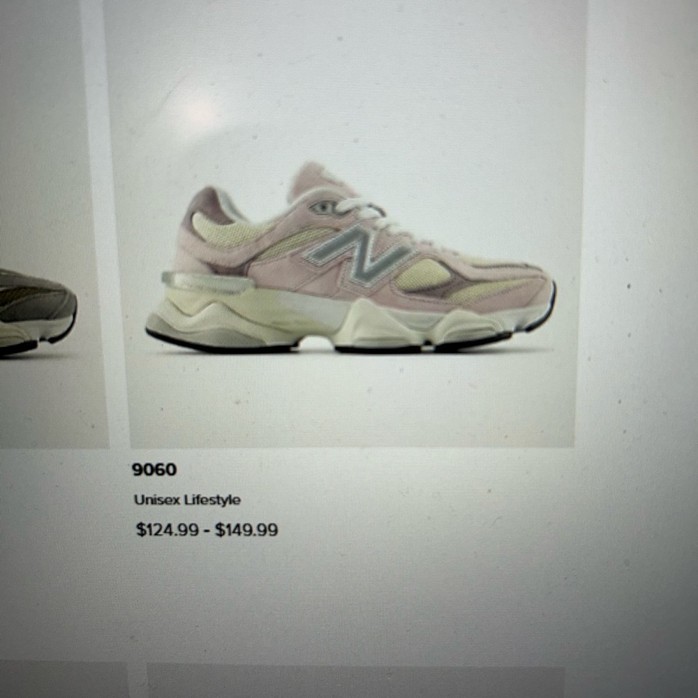 New Balance 9060 Unisex Lifestyle Sneakers - pink beige